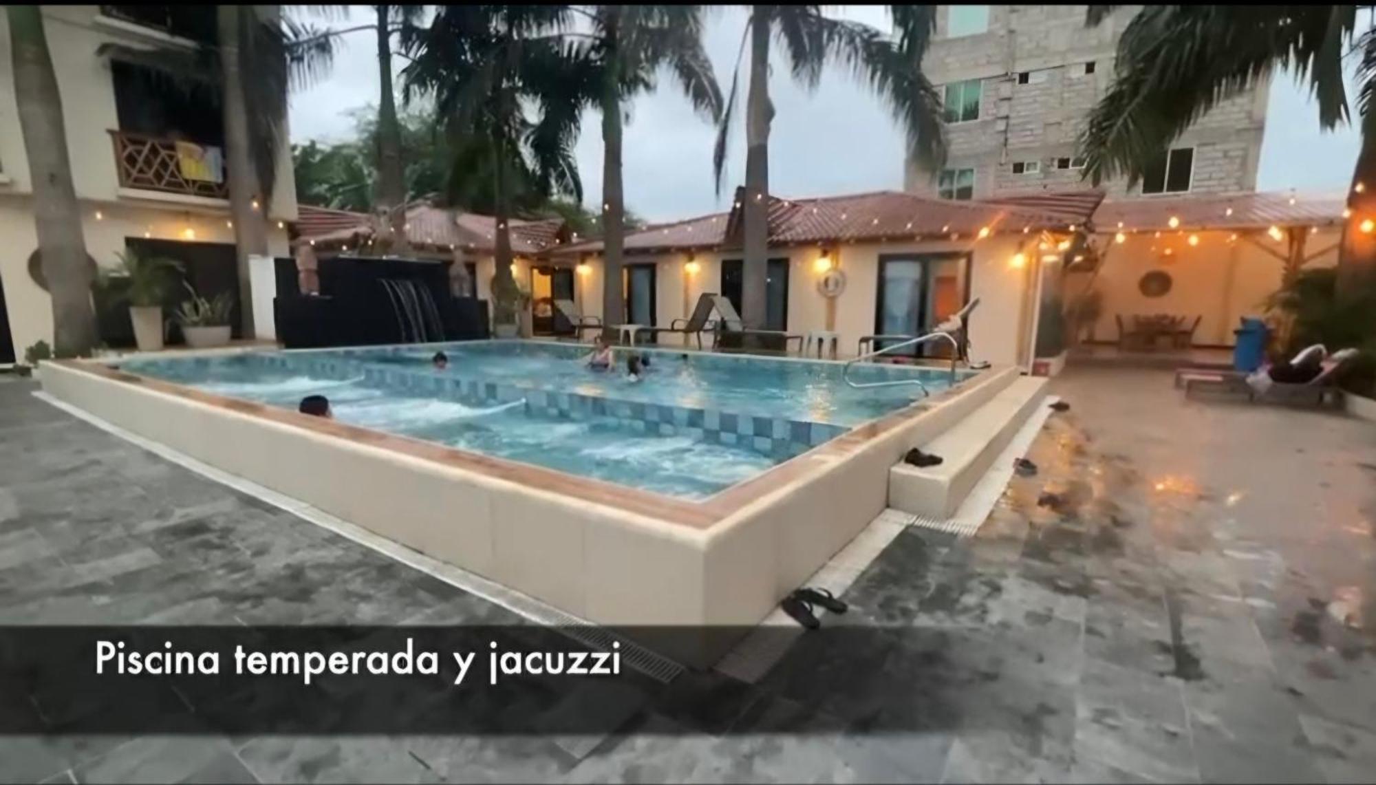 Hotel Berlin International Puerto López Esterno foto