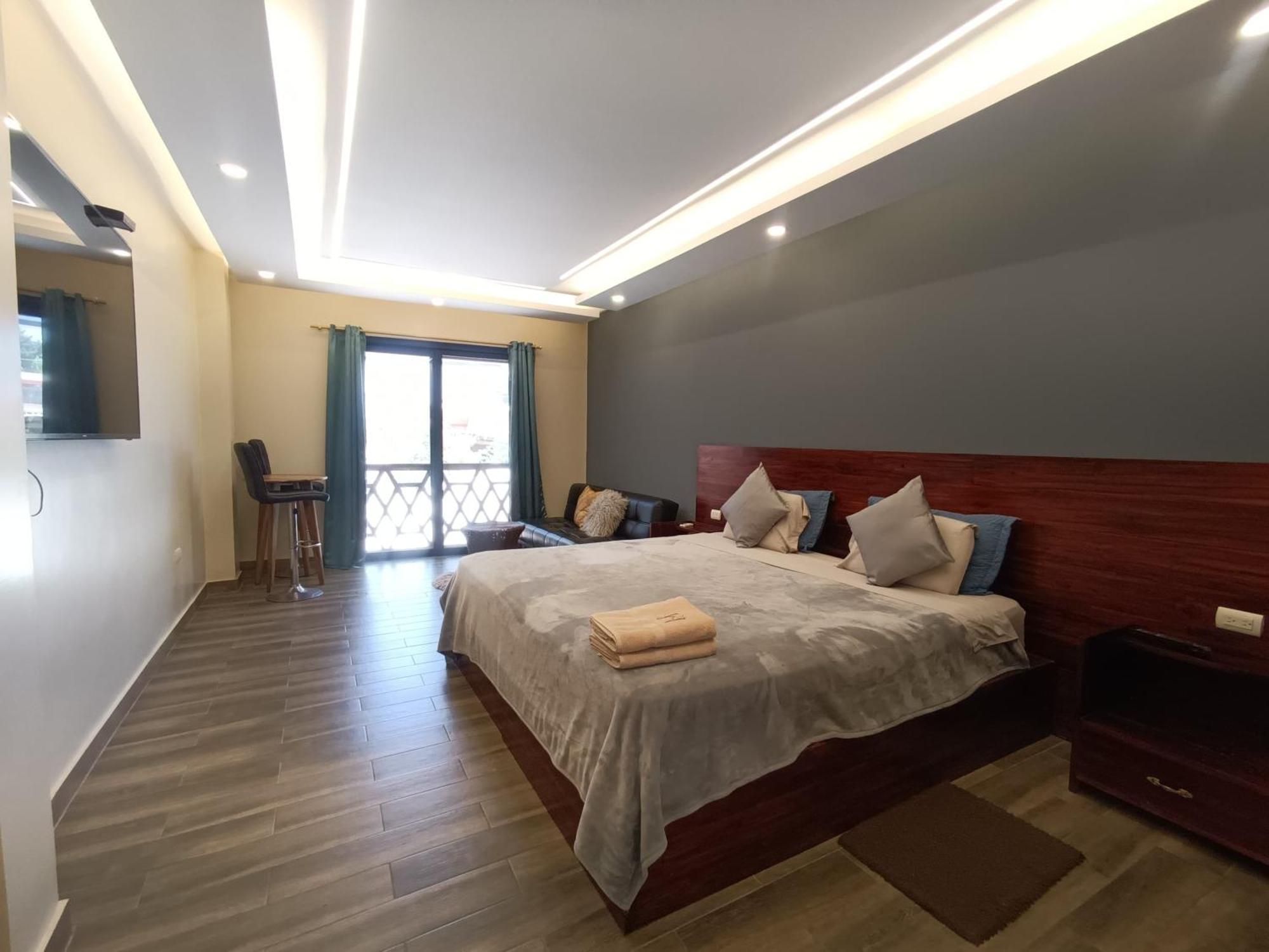 Hotel Berlin International Puerto López Esterno foto